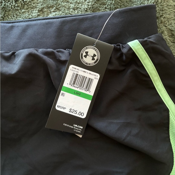 Under Armor Athletic Shorts - Picture 4 of 5